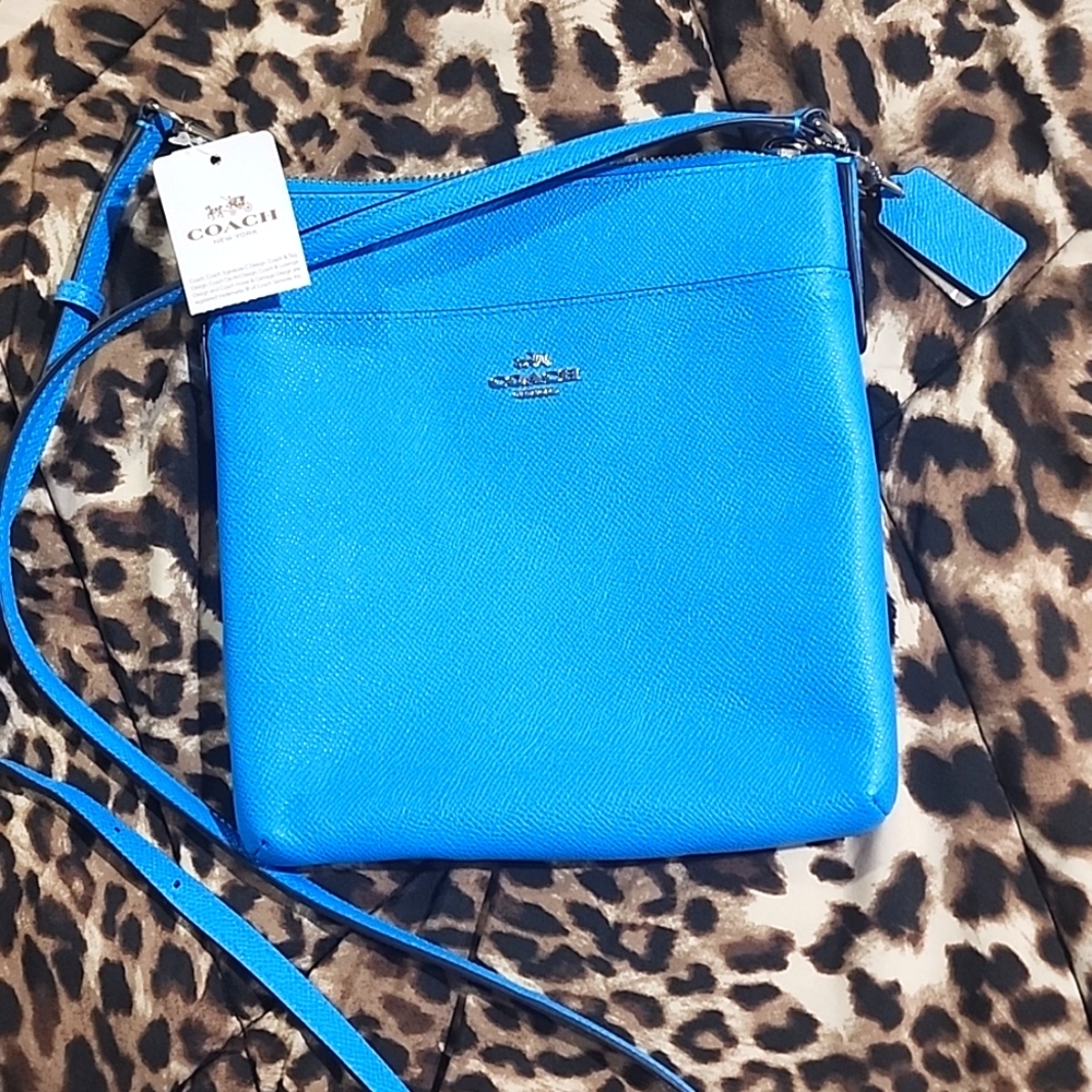 NWT Coach leather crossbody purse